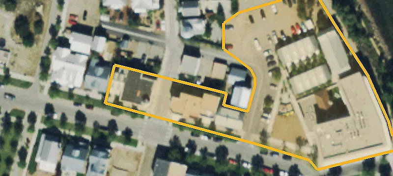 901 Main St