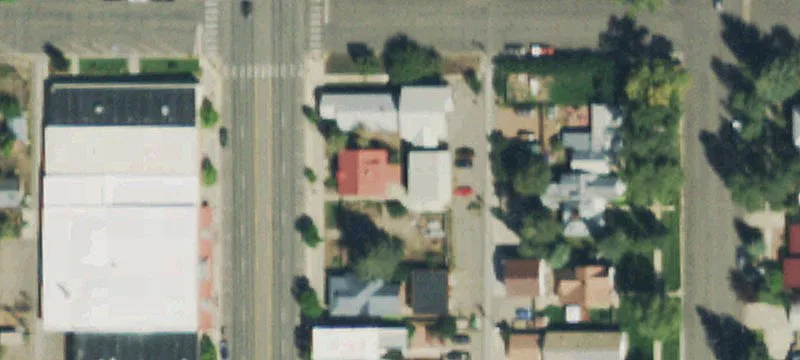 320 Main St