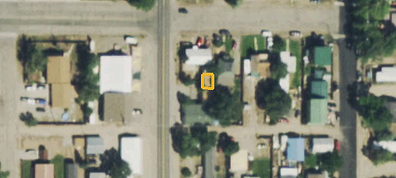211 Oak St