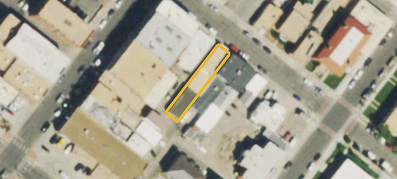 121 2nd St