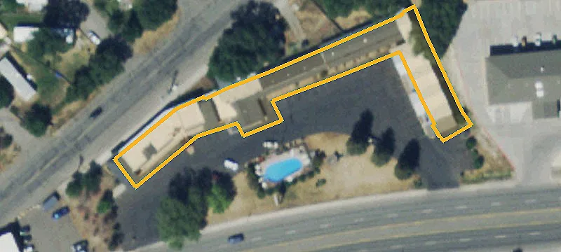 1605 Main St