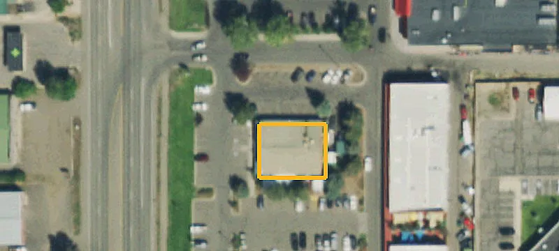 820 Main St