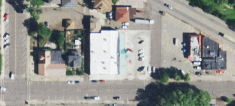 1033 2nd Ave