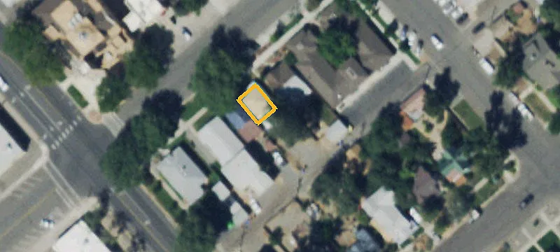620 1st St