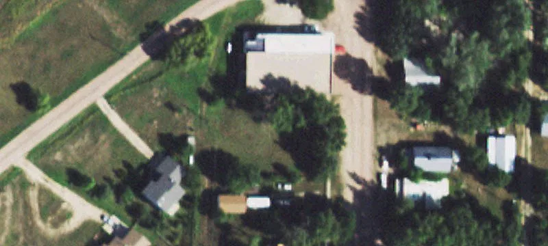 4 Commercial St