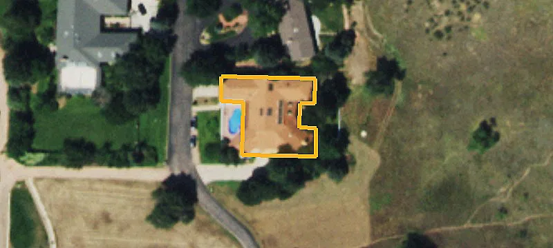 3205 Leslie Dr