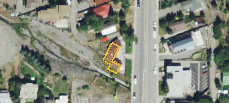 920 Main St