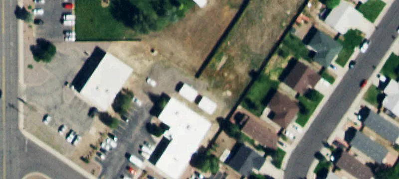 2415 Mullins Ave