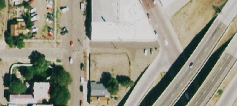 705 Commercial St