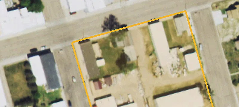 240 1st E St