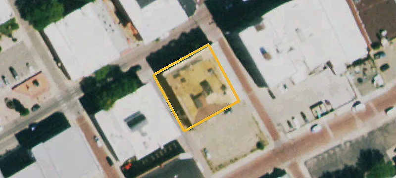 100 Main St