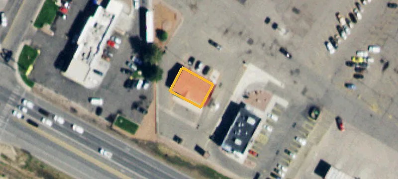 2437 Main St