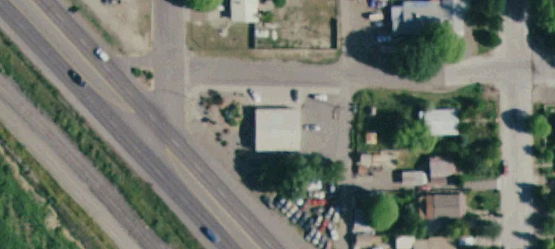1402 Main St