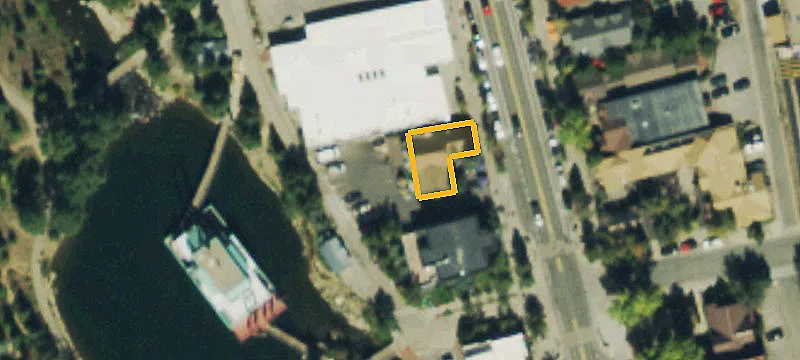 323 Main St