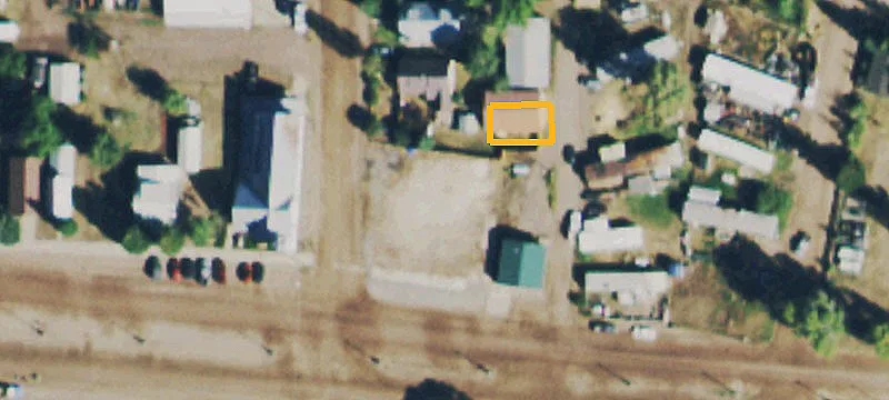 125 Moffat Ave
