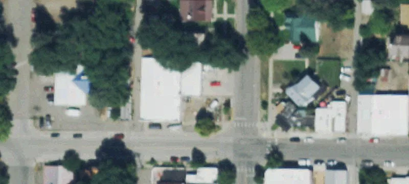 302 Grand Ave