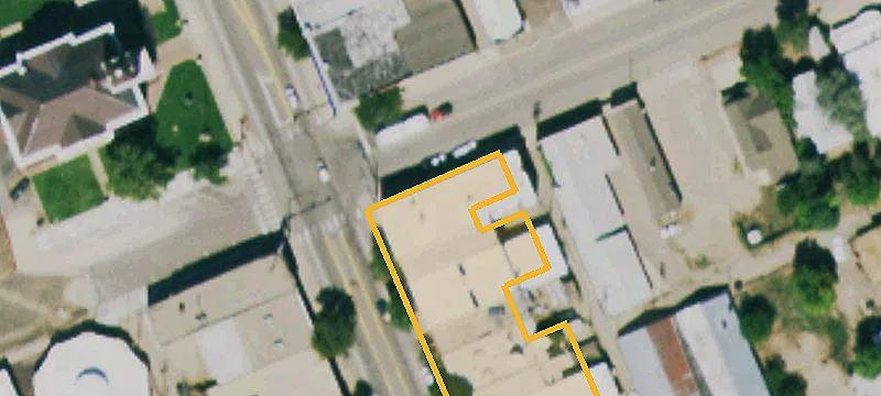 502 Main St