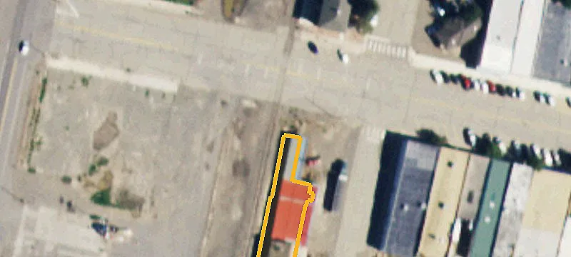 307 Broadway St