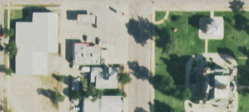 735 Carson Ave