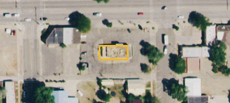 221 Main St