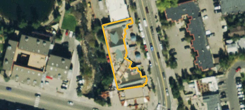 411 Main St