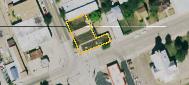 628 Main St