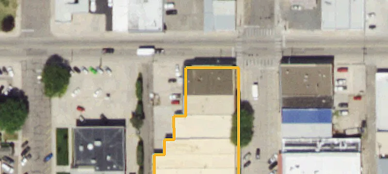 305 Main St