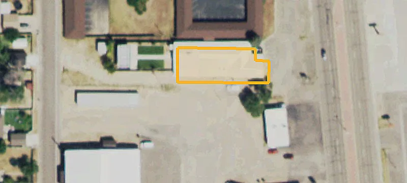 1220 Main St