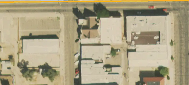 305 Santa Fe Ave