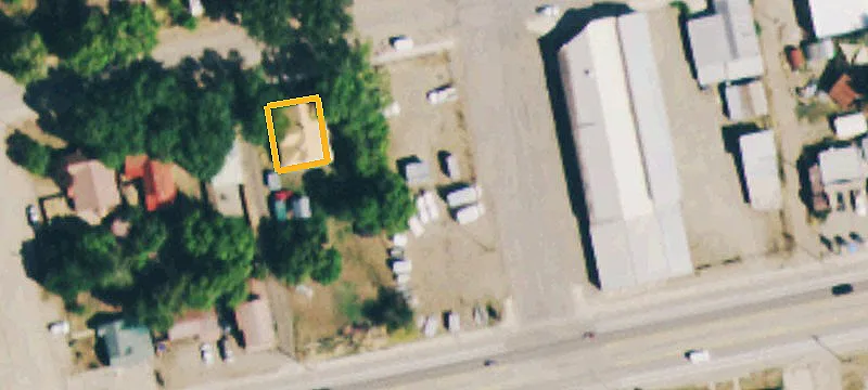 215 Railroad Ave