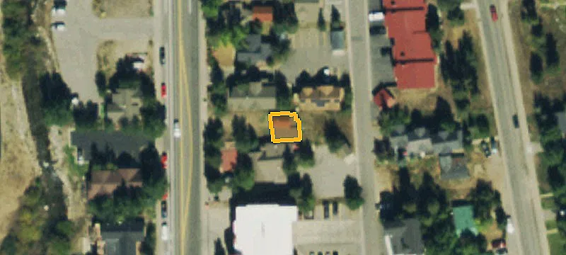 320 Main St