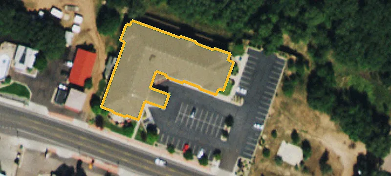 120 Manitou Ave