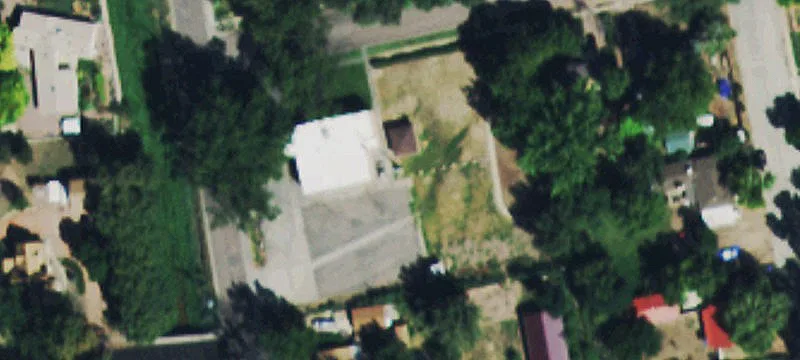 202 Douglas Ave