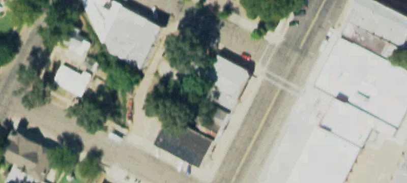 305 Main St