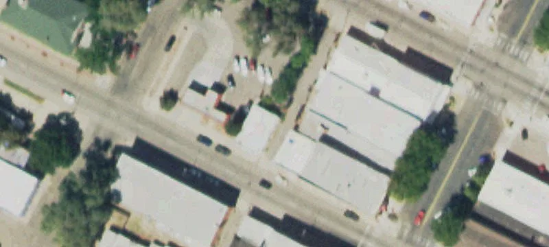 913 Elm Ave