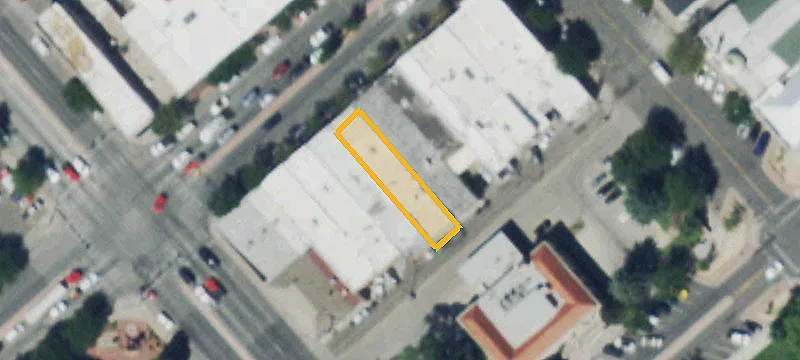 320 Main St