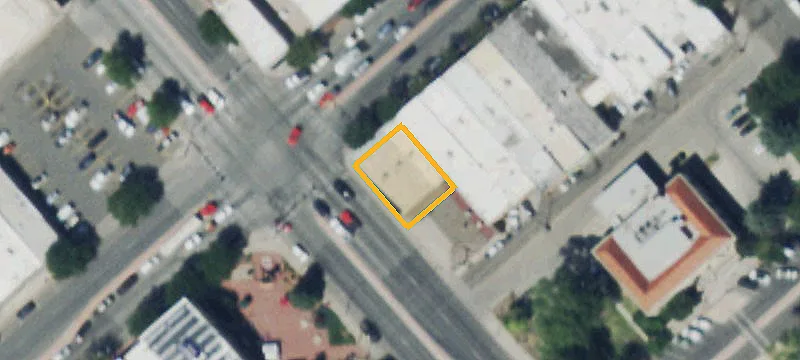 300 Main St