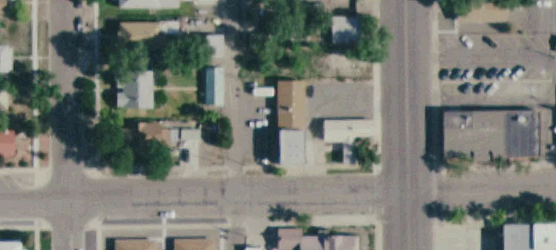 211 4th St