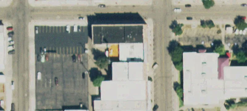 208 Santa Fe Ave
