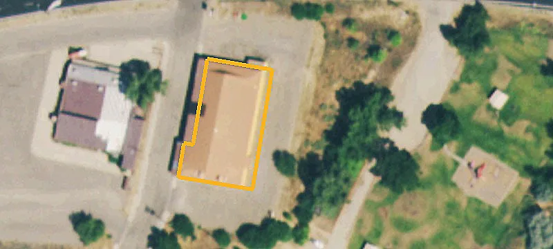 410 Lakeside Dr
