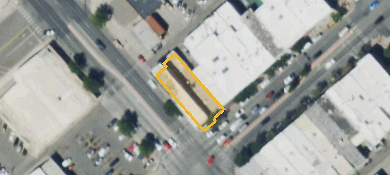 303 Main St