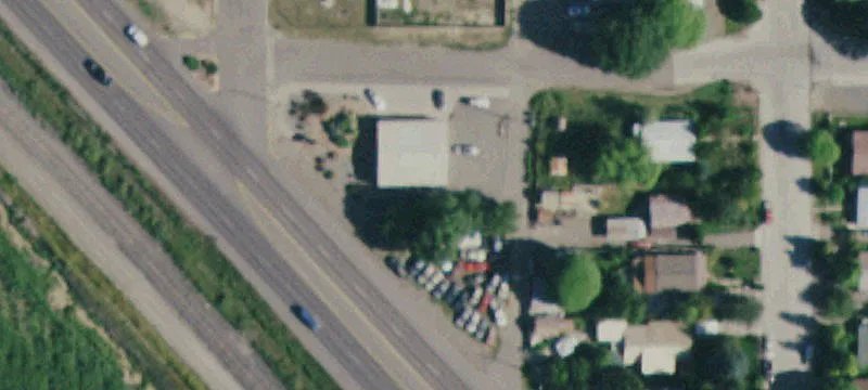 1402 Main St