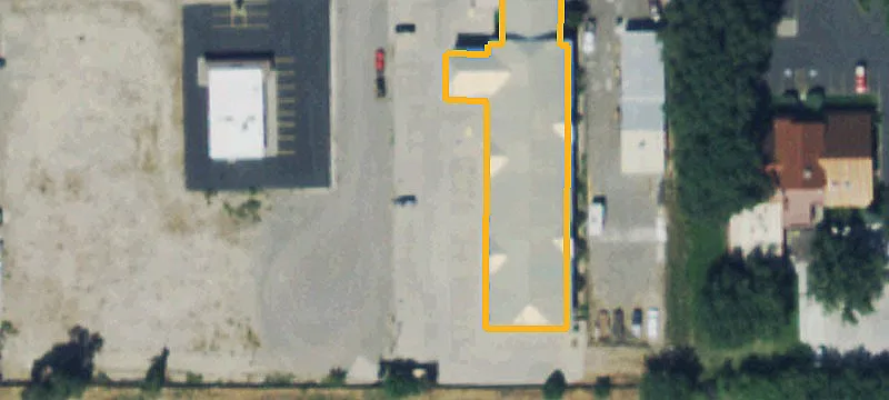 2100 Main St