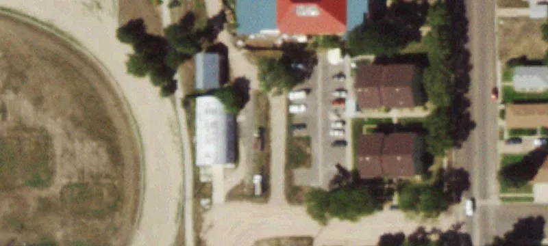 300 Custer Ave