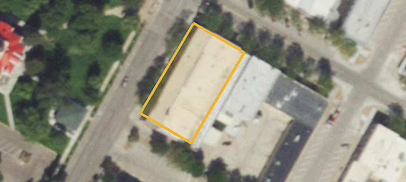 221 Main St