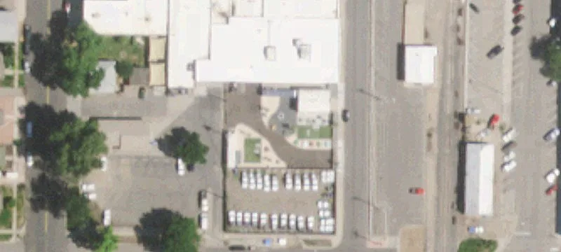 323 Railroad Ave