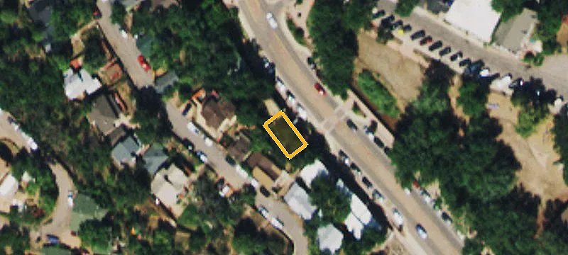 1025 Manitou Ave