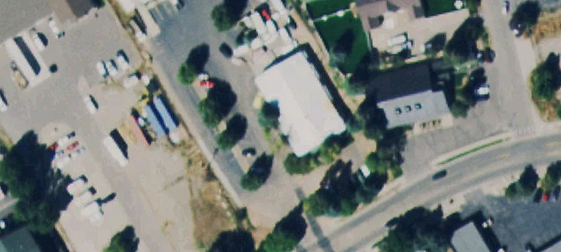 825 Chambers Ave