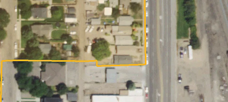 220 Oak Ave