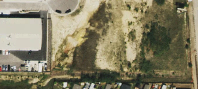 2102 Wolf Ct